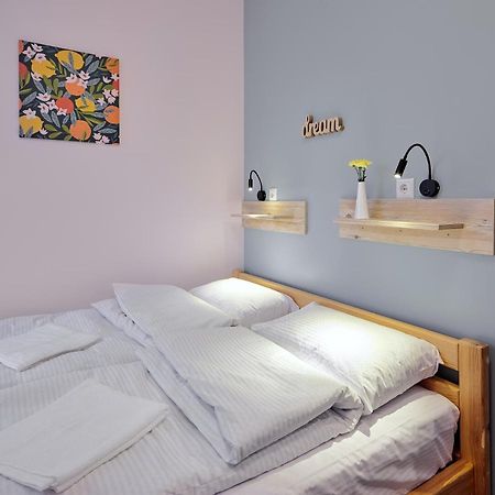 Dream Hostel Khmelnytskyi Esterno foto