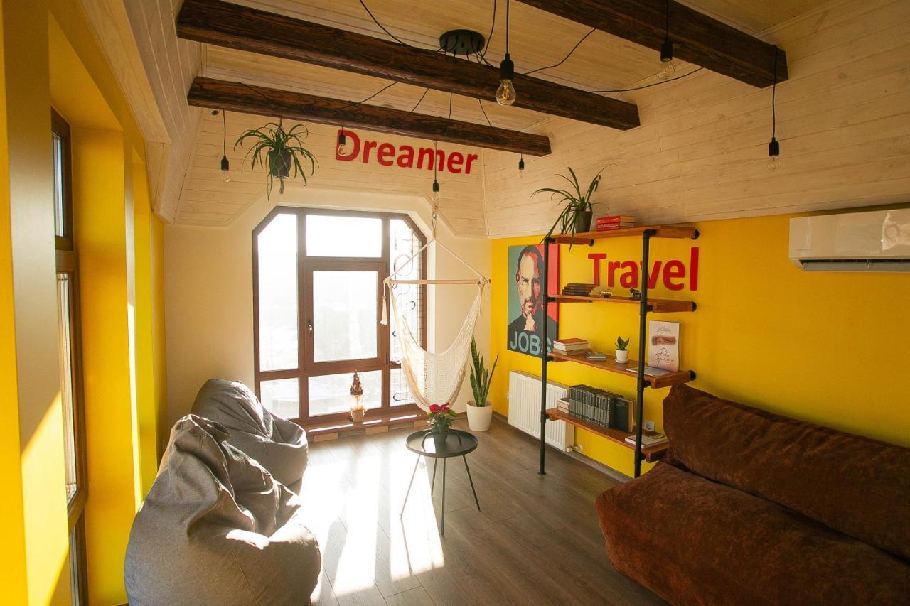 Dream Hostel Khmelnytskyi Esterno foto