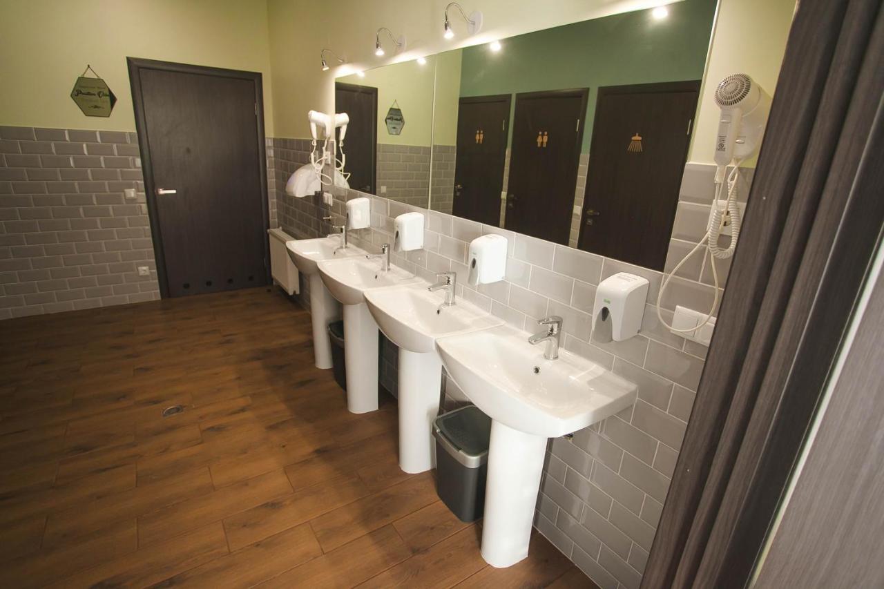 Dream Hostel Khmelnytskyi Esterno foto