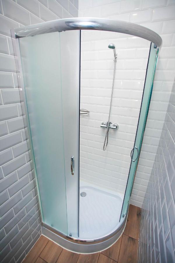 Dream Hostel Khmelnytskyi Esterno foto