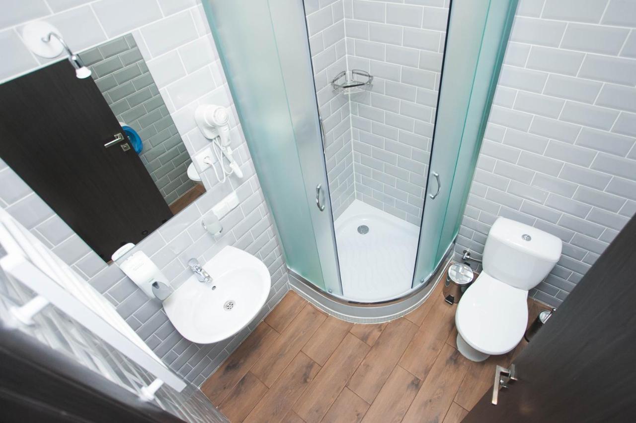 Dream Hostel Khmelnytskyi Esterno foto
