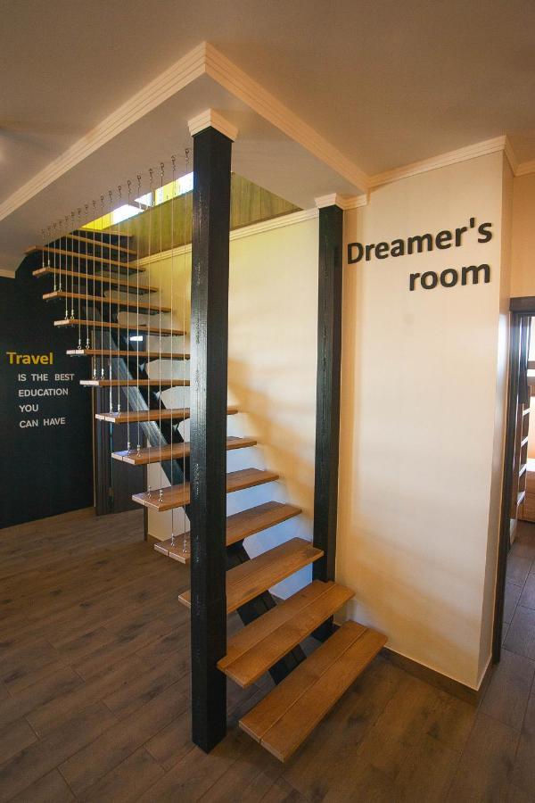 Dream Hostel Khmelnytskyi Esterno foto