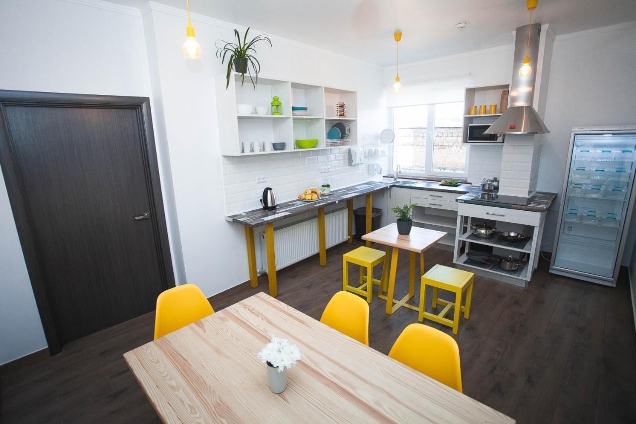 Dream Hostel Khmelnytskyi Esterno foto