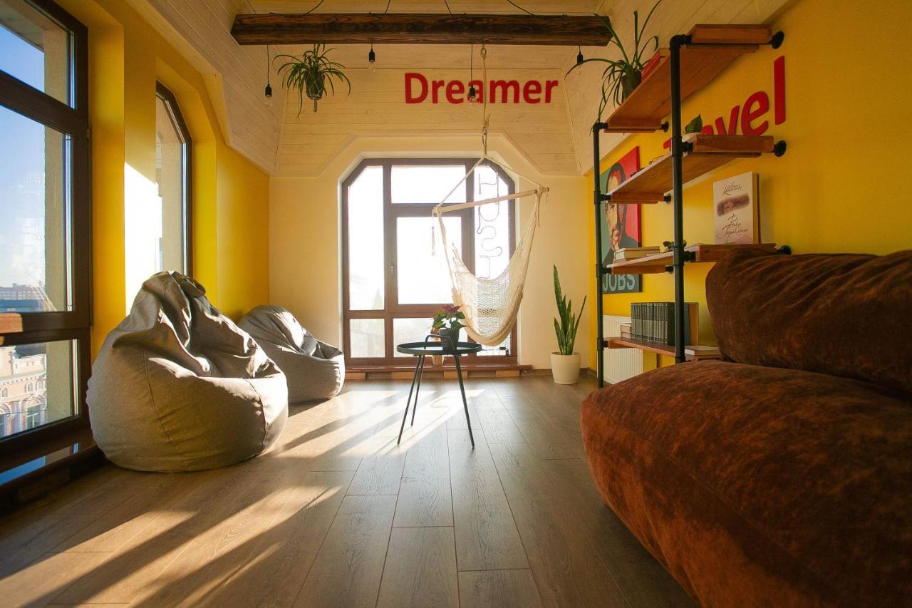 Dream Hostel Khmelnytskyi Esterno foto